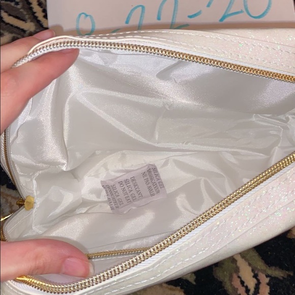 Jeffree Star Alien Makeup bag - Picture 2 of 2